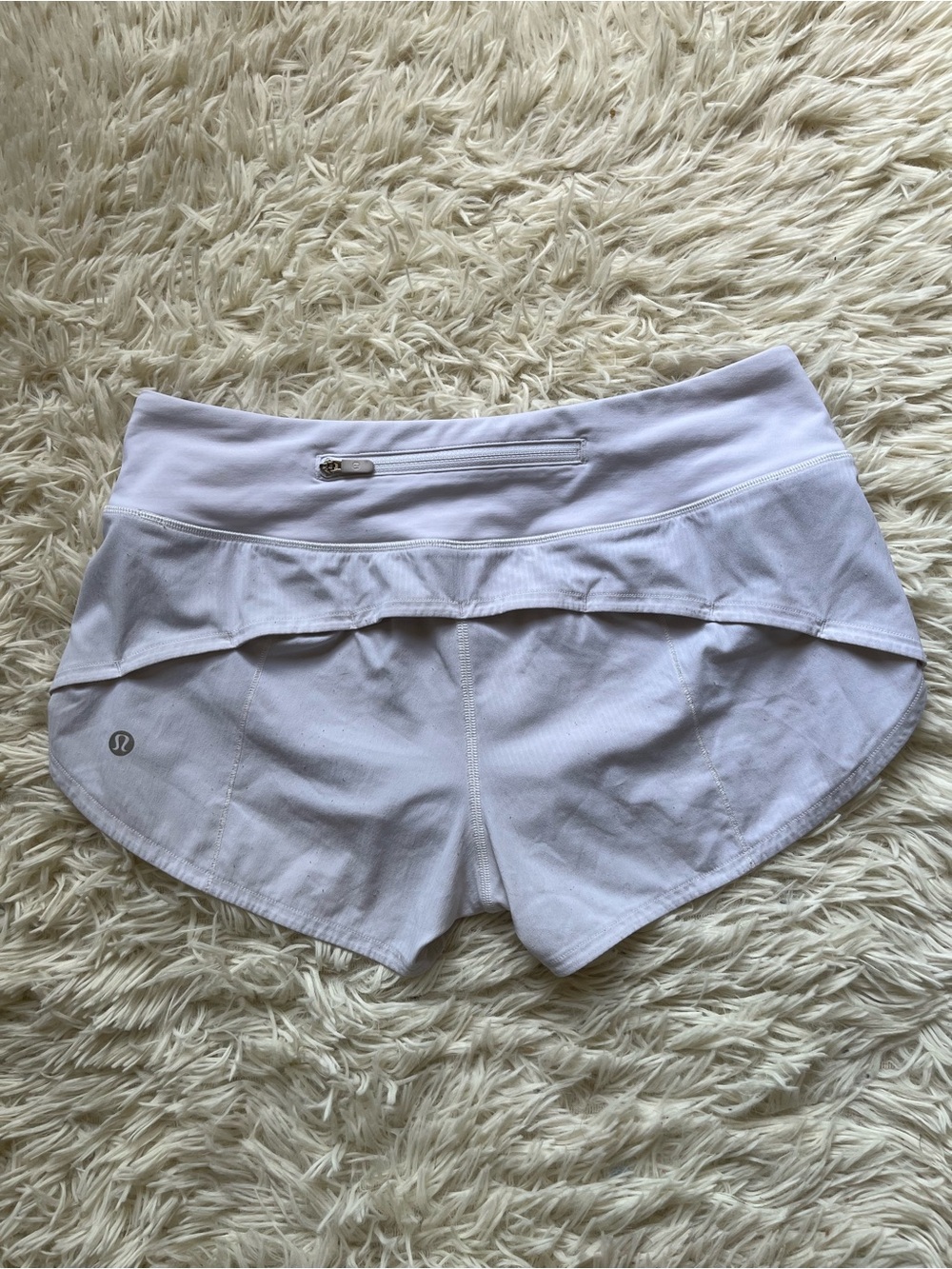 Lululemon Speed Up Short *2.5"
White